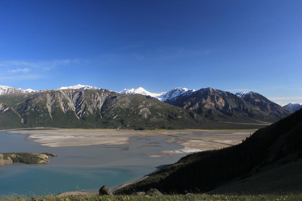 Parkside Inn Haines Junction Εξωτερικό φωτογραφία