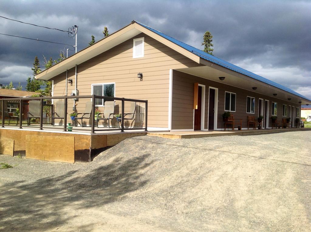 Parkside Inn Haines Junction Εξωτερικό φωτογραφία