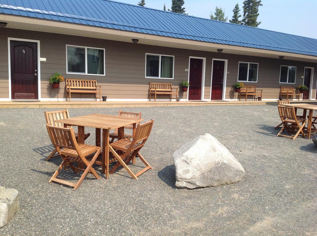 Parkside Inn Haines Junction Εξωτερικό φωτογραφία